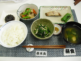 展開食　昼食